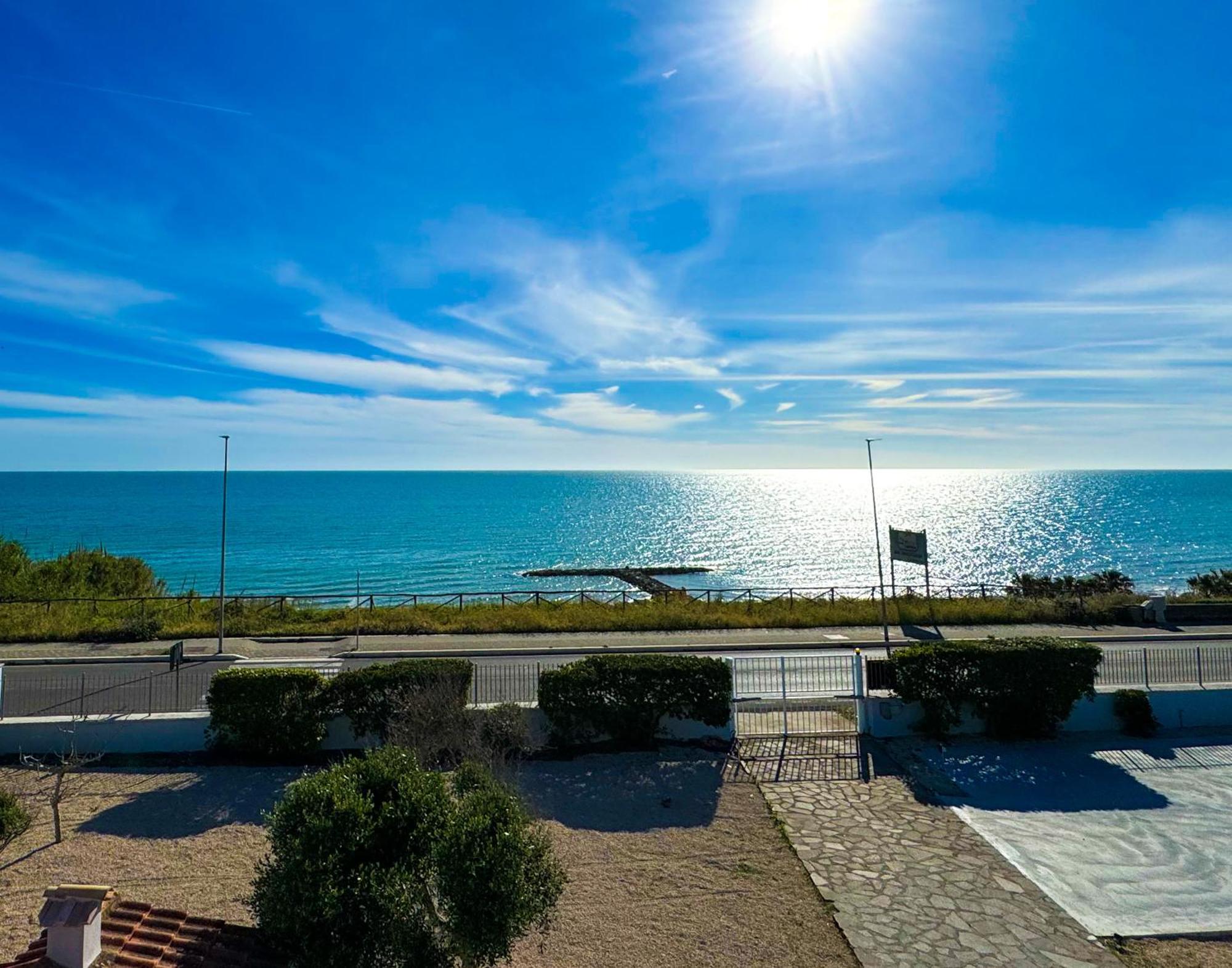 Edo House Anzio - Beachfront - Fronte Mare - Affittacamere Extérieur photo